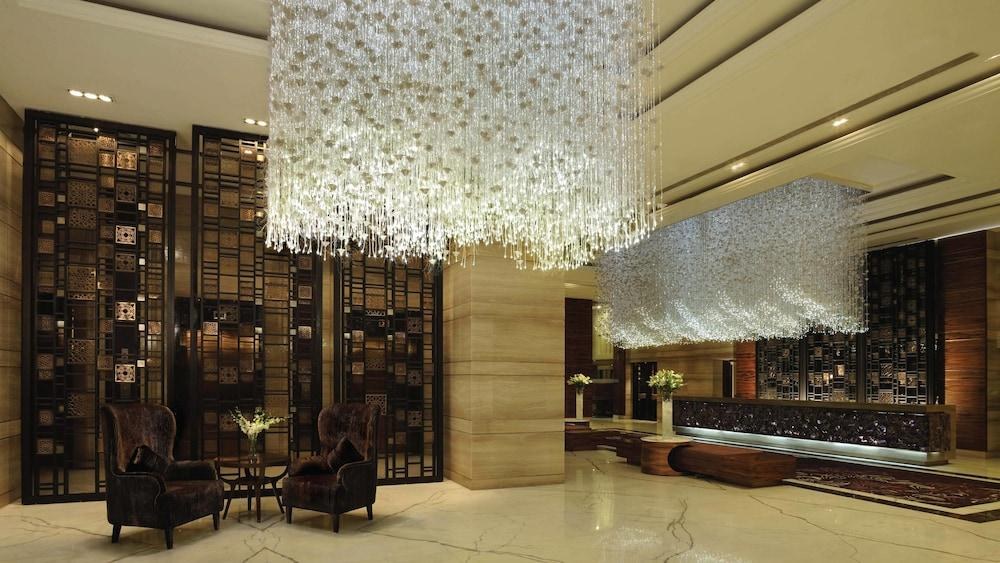 CROWNE PLAZA NEW DELHI MAYUR V photo 2