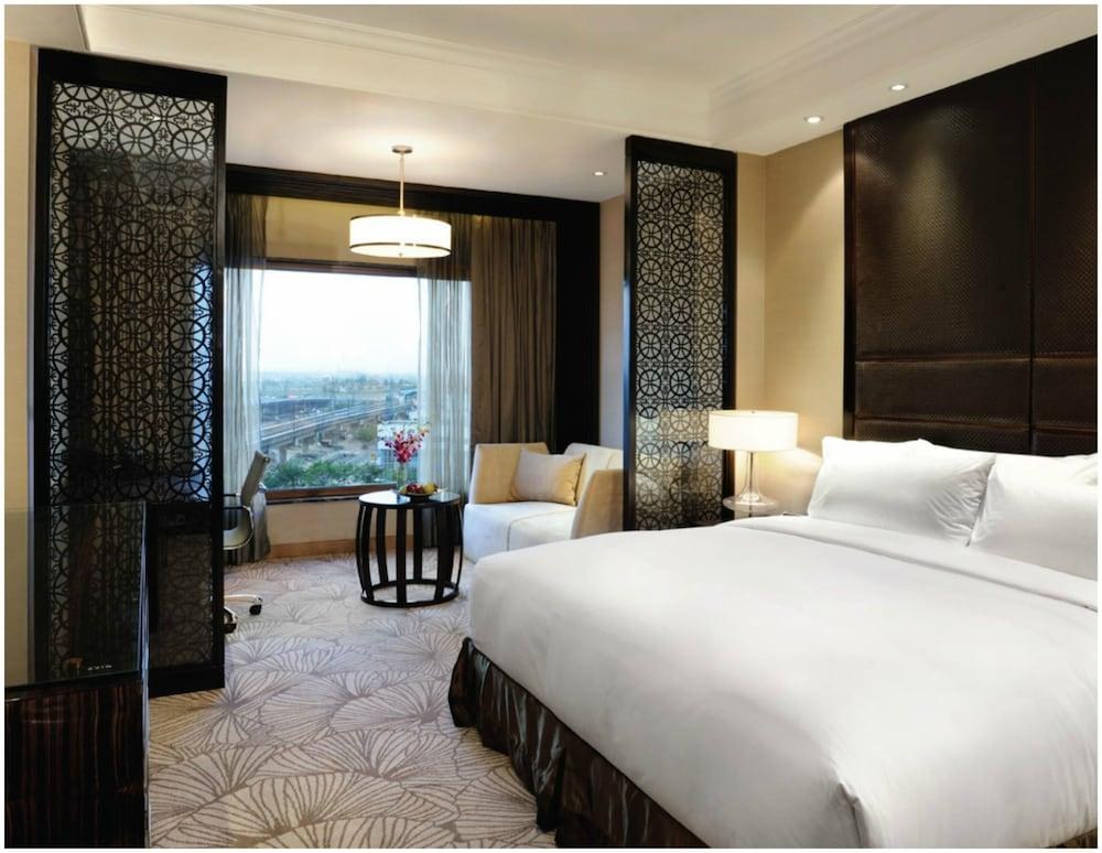 CROWNE PLAZA NEW DELHI MAYUR V photo 4