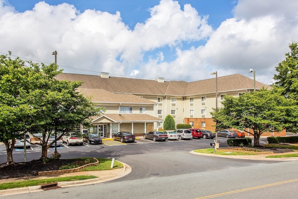 SUBURBAN EXTENDED STAY HOTEL