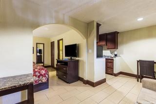 Rodeway Inn & Suites Medical Center