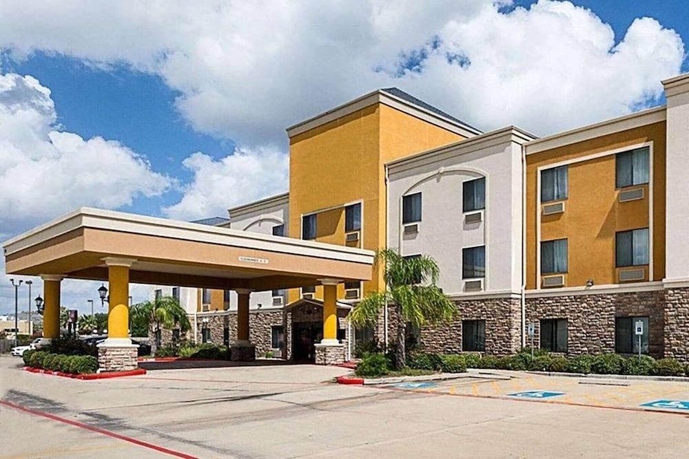 COMFORT SUITES WEST ENERGY CORRIDOR photo 3