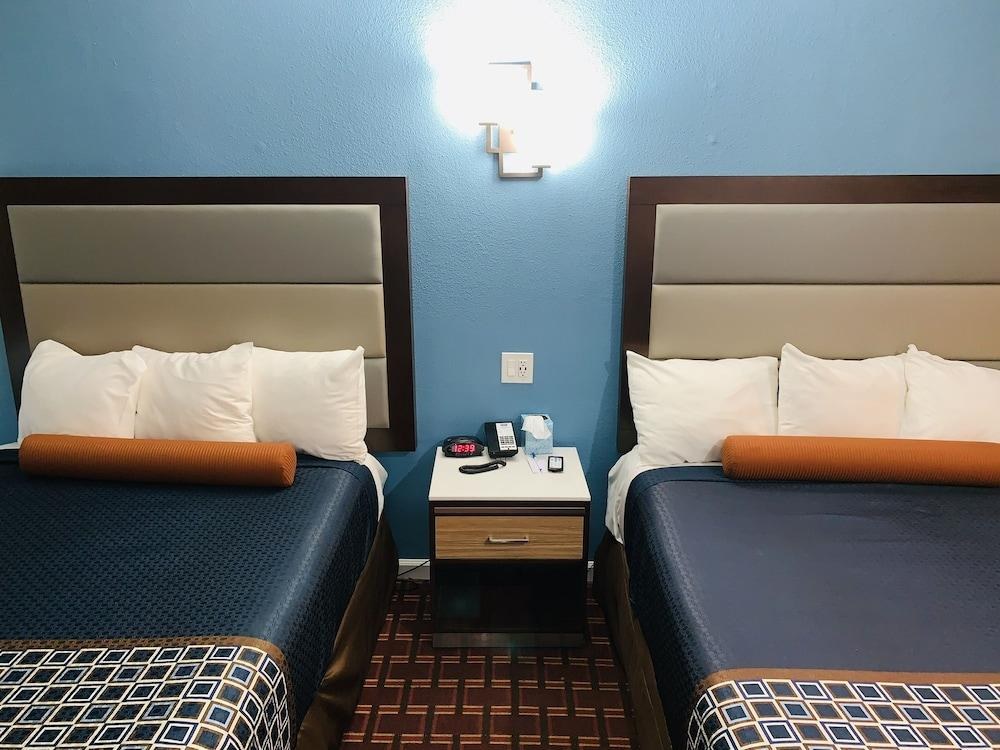 RODEWAY INN & SUITES PASADENA photo 3
