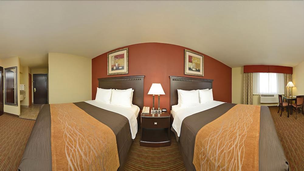 COMFORT INN WEST photo 2