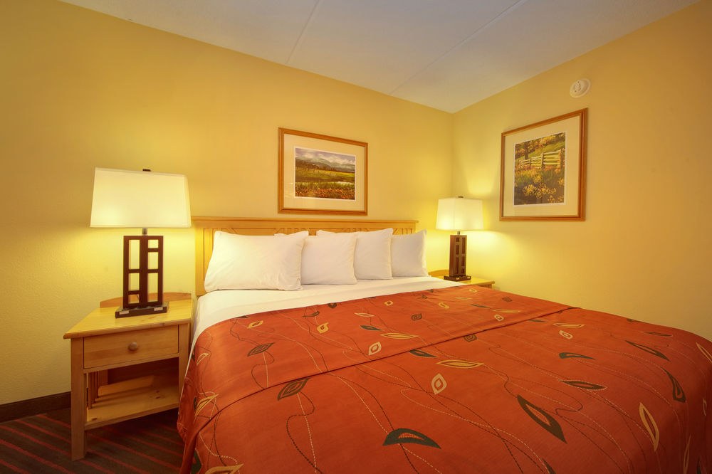 ECONO LODGE RIVERSIDE photo 1