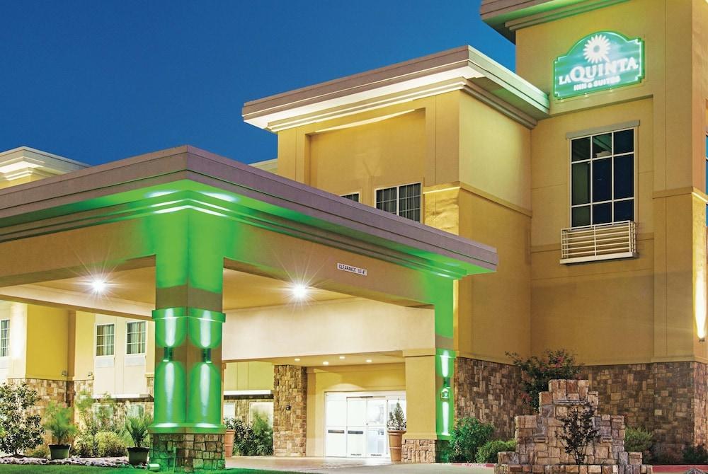 LA QUINTA INN AND SUITES FOREST HILL/ FORT WORTH photo 3