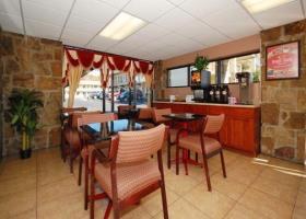 Holiday Inn Hotel & Suites Pigeon Forge Convention photo 4
