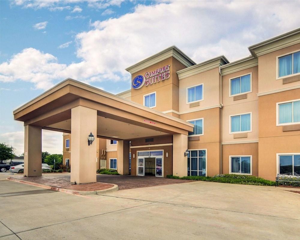 COMFORT SUITES photo 2