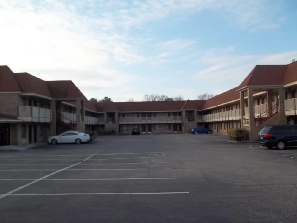 QUALITY INN LITTLE CREEK photo 4