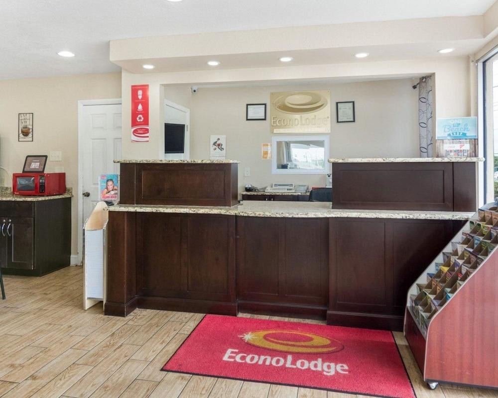 ECONO LODGE TOWN CENTER photo 4