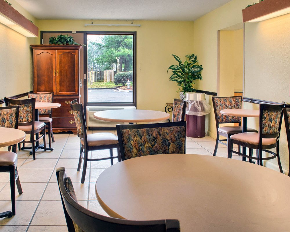 ECONO LODGE photo 1