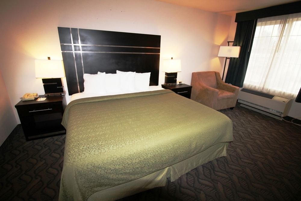 QUALITY INN & SUITES AIRPORT WEST