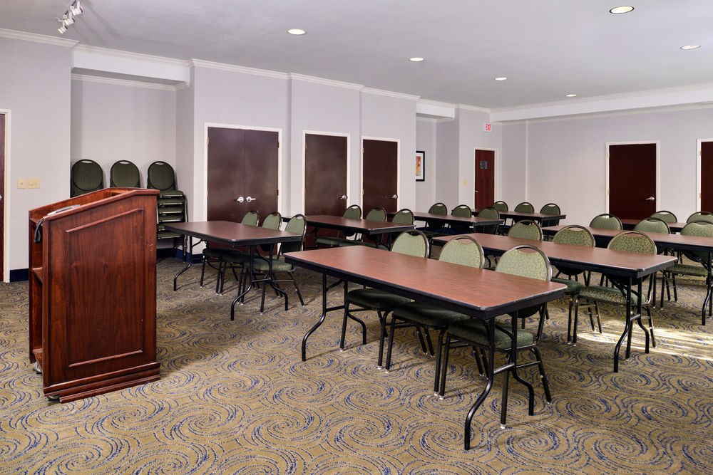 HOLIDAY INN EXPRESS & SUITES SAN ANTONIO SOUTH photo 1