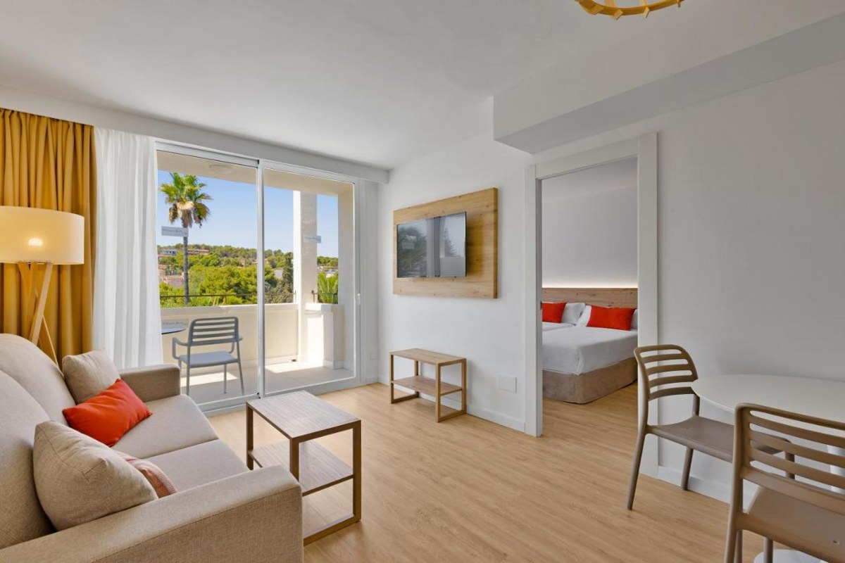 PALMANOVA BEACH APARTMENTS BY TRH photo 3