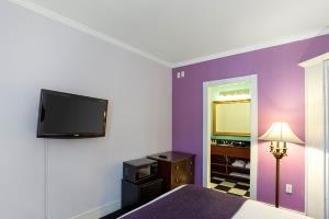 MAISON ST. CHARLES HOTEL AND SUITES photo 4
