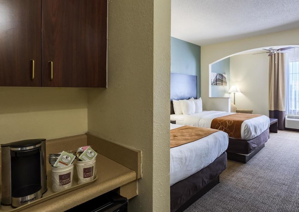 COMFORT SUITES photo 3