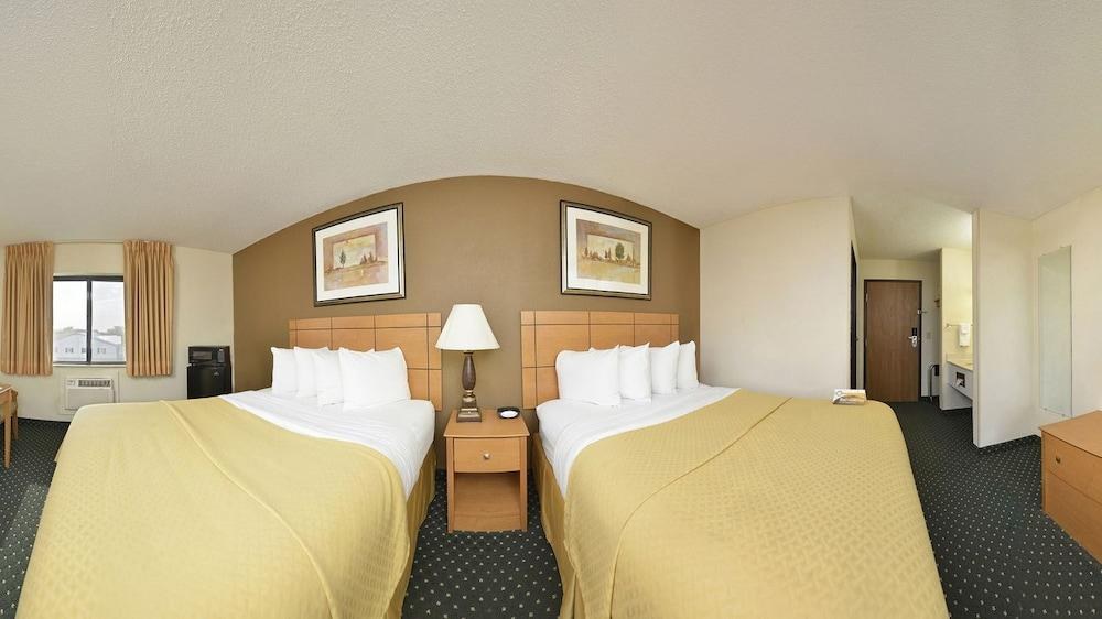 QUALITY INN SOUTH photo 2