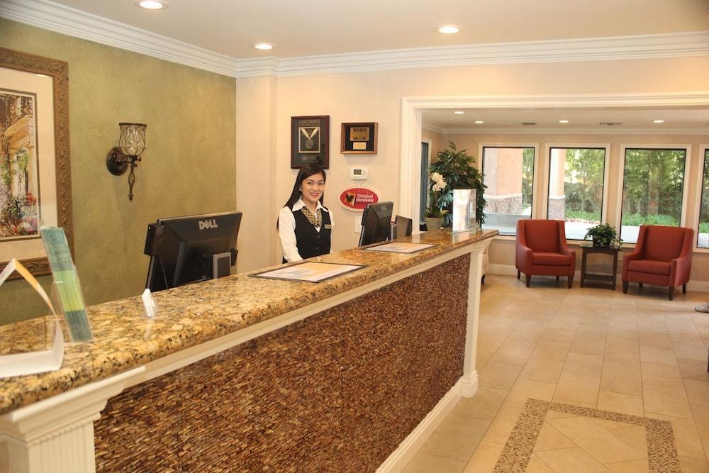 QUALITY INN & SUITES MAINGATE photo 4