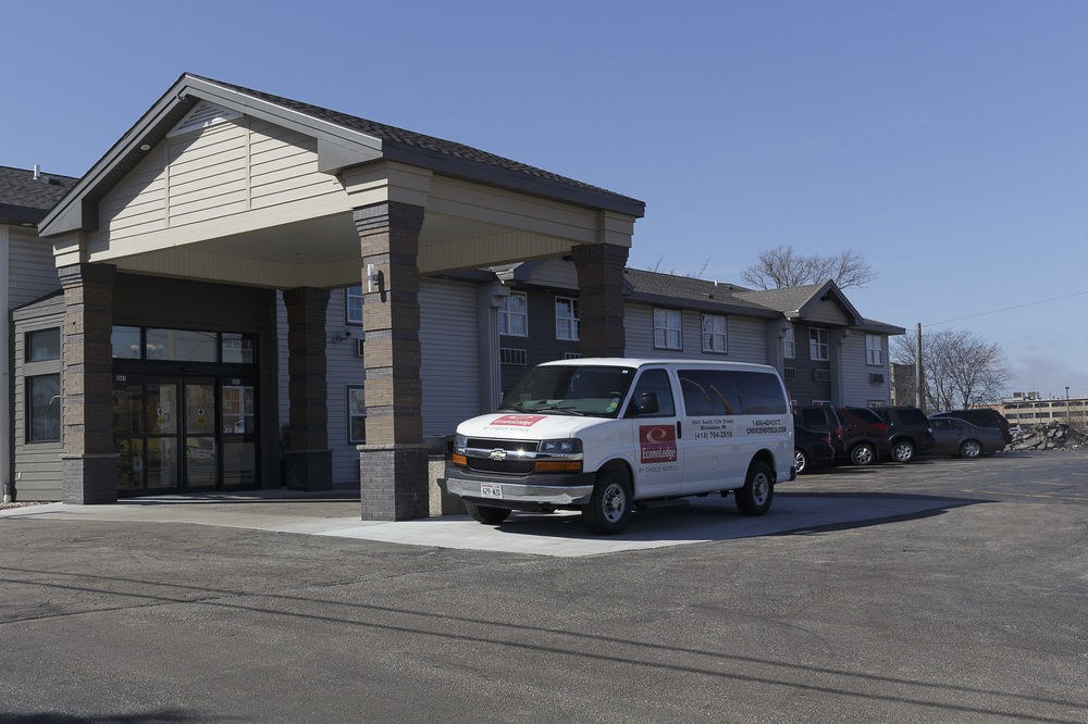 ECONO LODGE MILWAUKEE AIRPORT