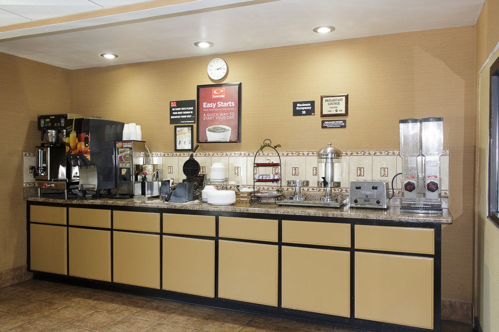 ECONO LODGE MILWAUKEE AIRPORT photo 1