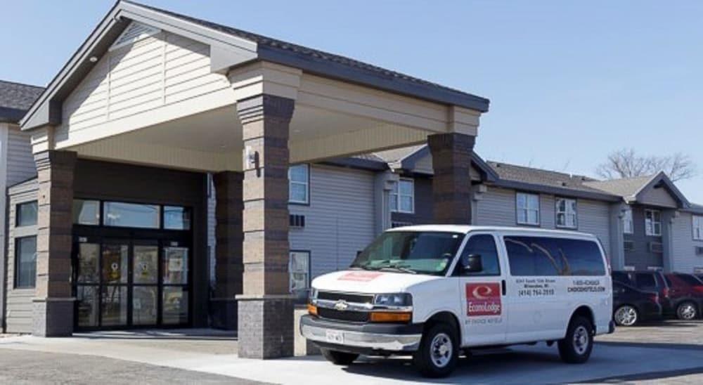 ECONO LODGE MILWAUKEE AIRPORT photo 3