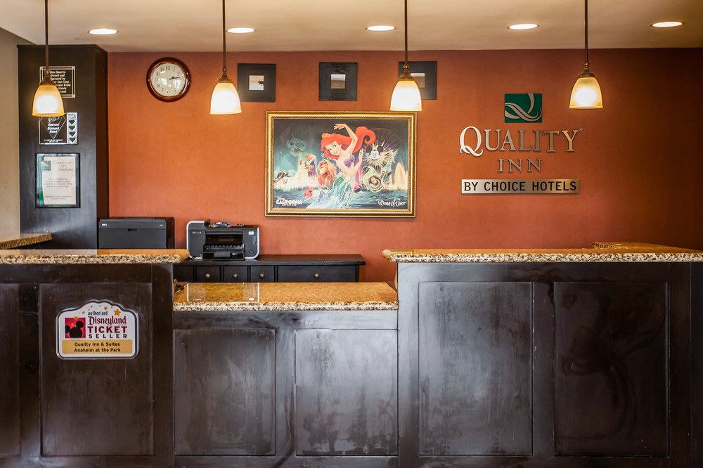 QUALITY INN & SUITES ANAHEIM AT THE PARK
