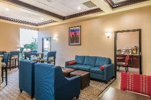 COMFORT INN & SUITES SEATTLE photo 2