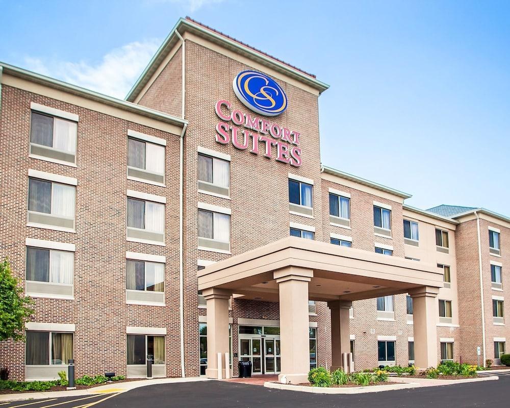 Holiday Inn Expr and Sts Milwaukee NW ¿ Park Place photo 2