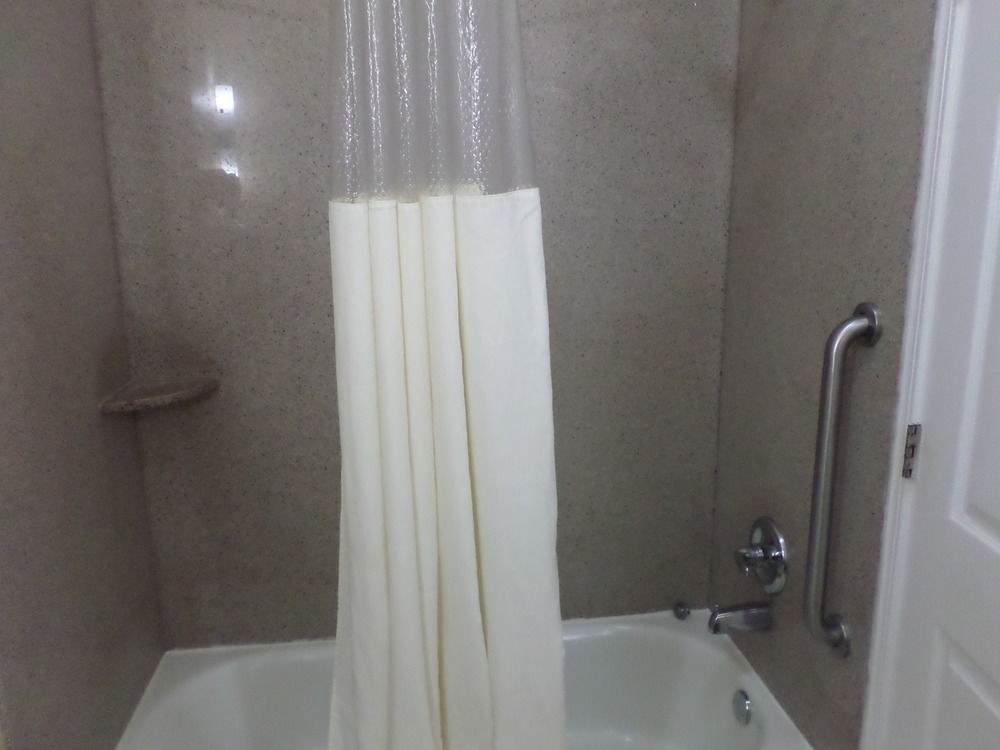 COMFORT SUITES photo 1