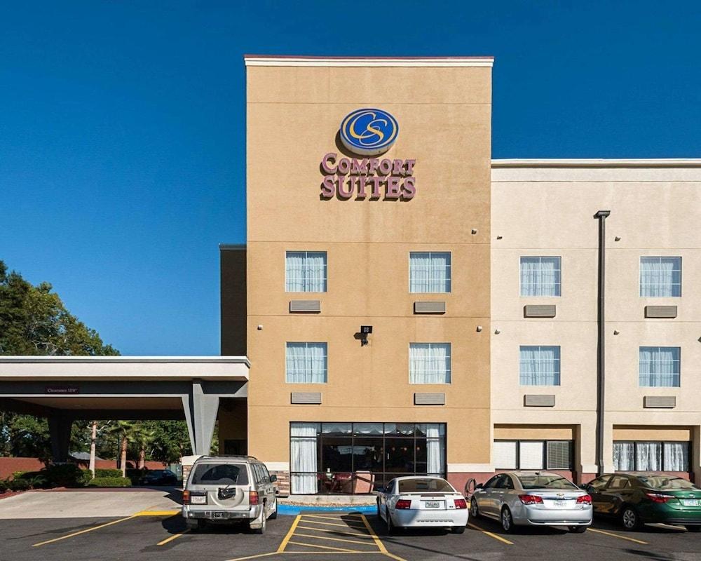 COMFORT SUITES photo 3