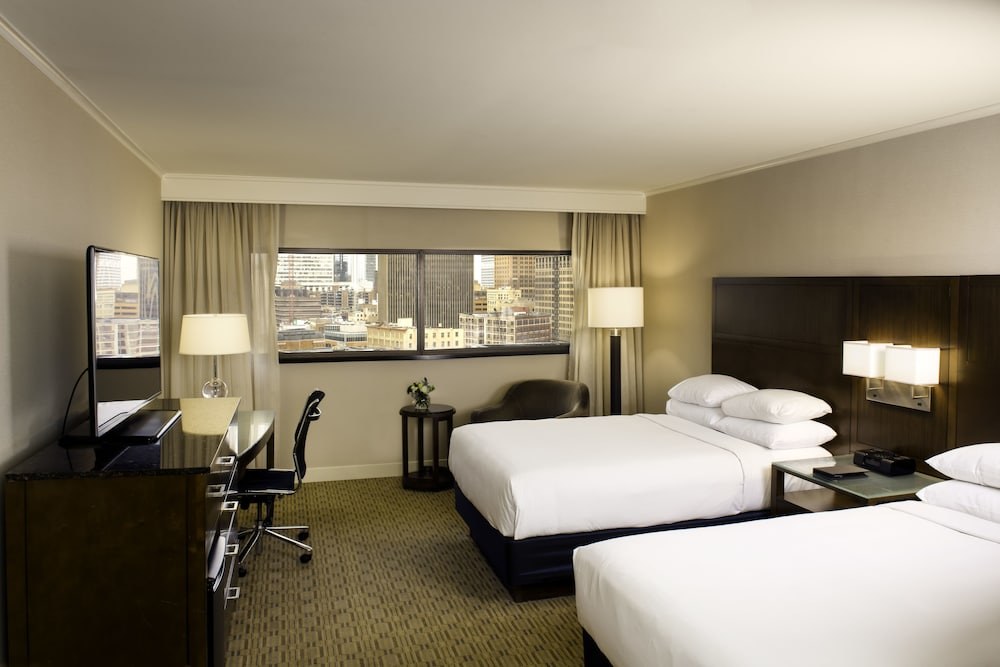 HYATT REGENCY MILWAUKEE