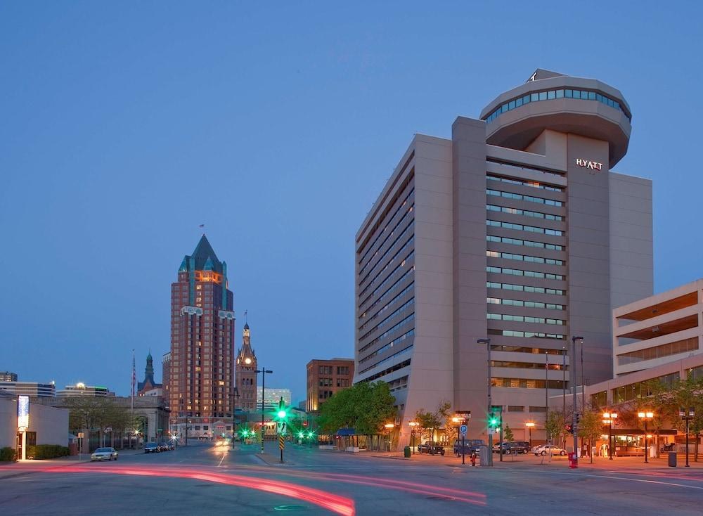 HYATT REGENCY MILWAUKEE photo 4