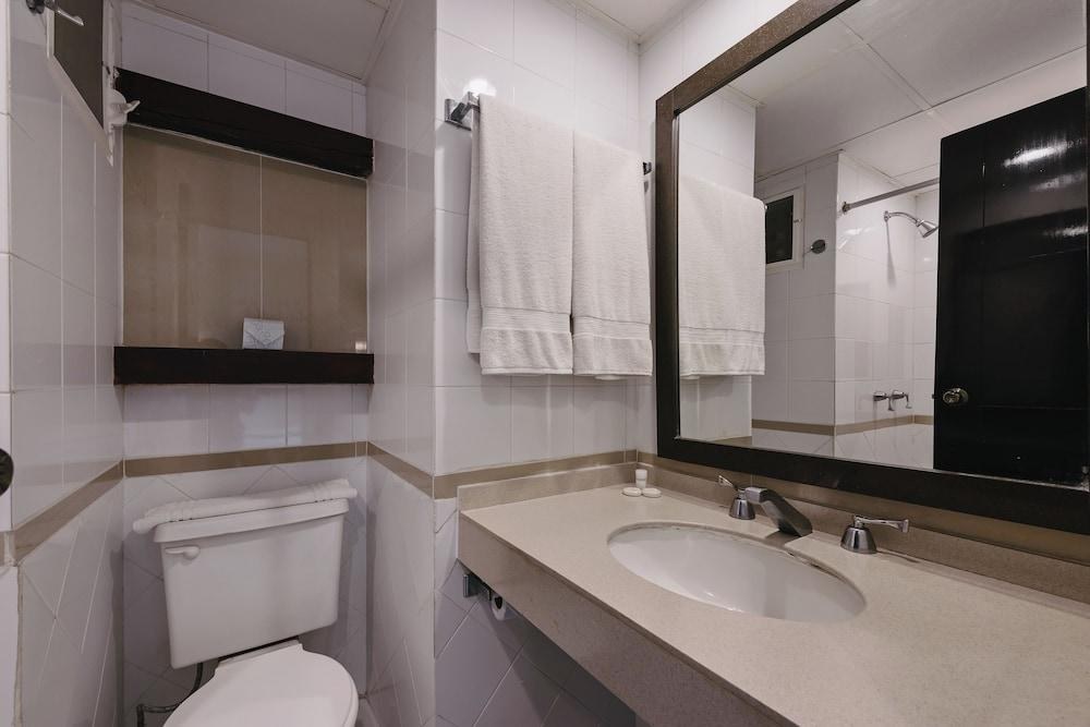 Hotel Colonial photo 2