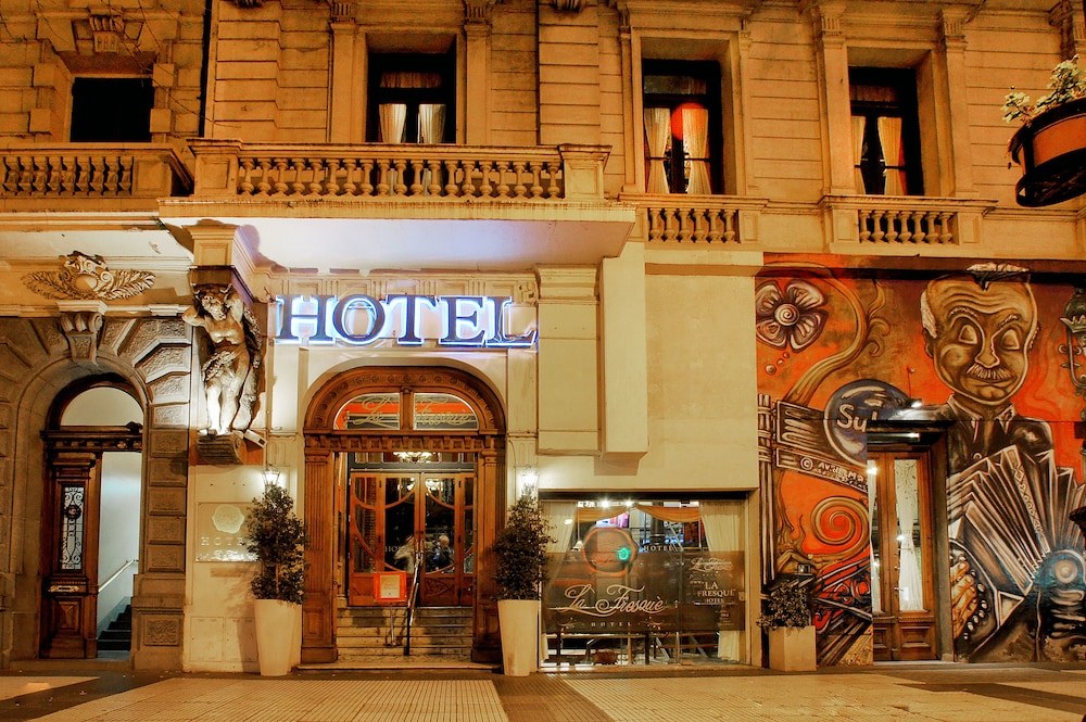 LA FRESQUE HOTEL