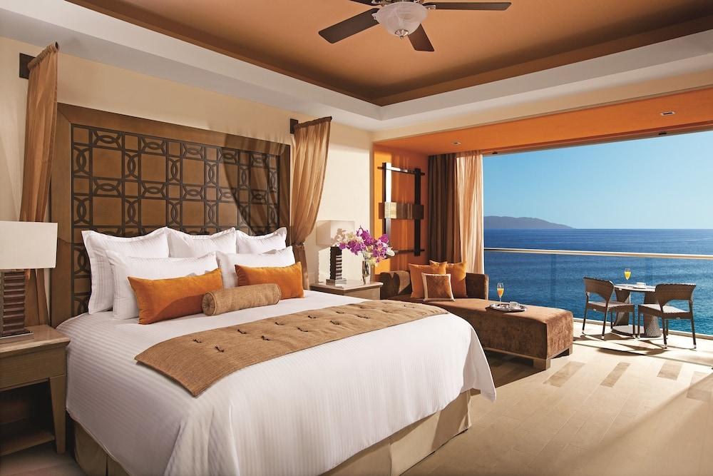 Dreams Vallarta Bay Resort &  Spa photo 2