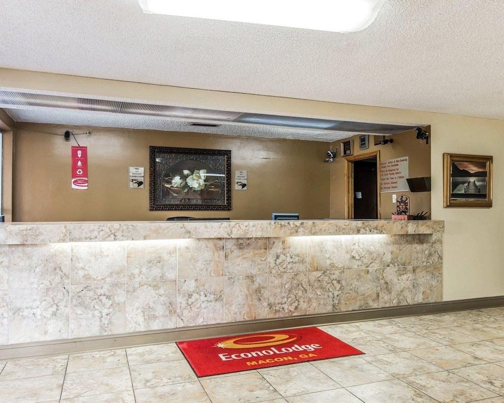 ECONO LODGE photo 3