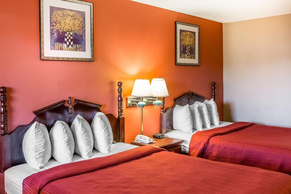 QUALITY INN & SUITES MACON NORTH photo 2