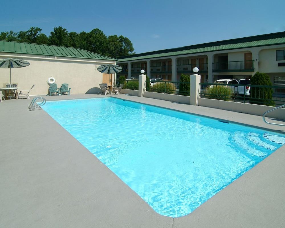 QUALITY INN & SUITES MACON NORTH photo 4