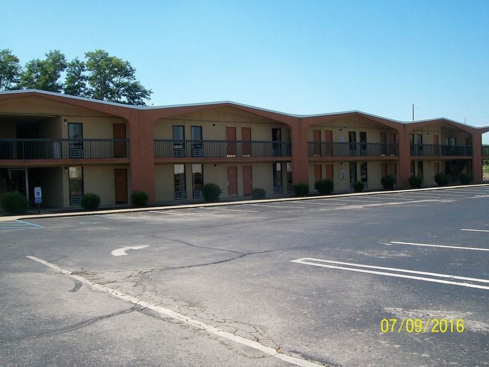 QUALITY INN NORTHWEST photo 1