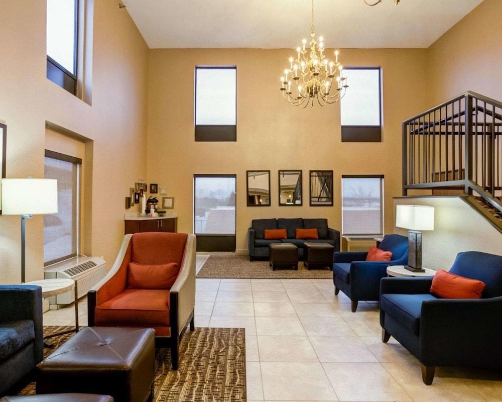 COMFORT INN photo 3