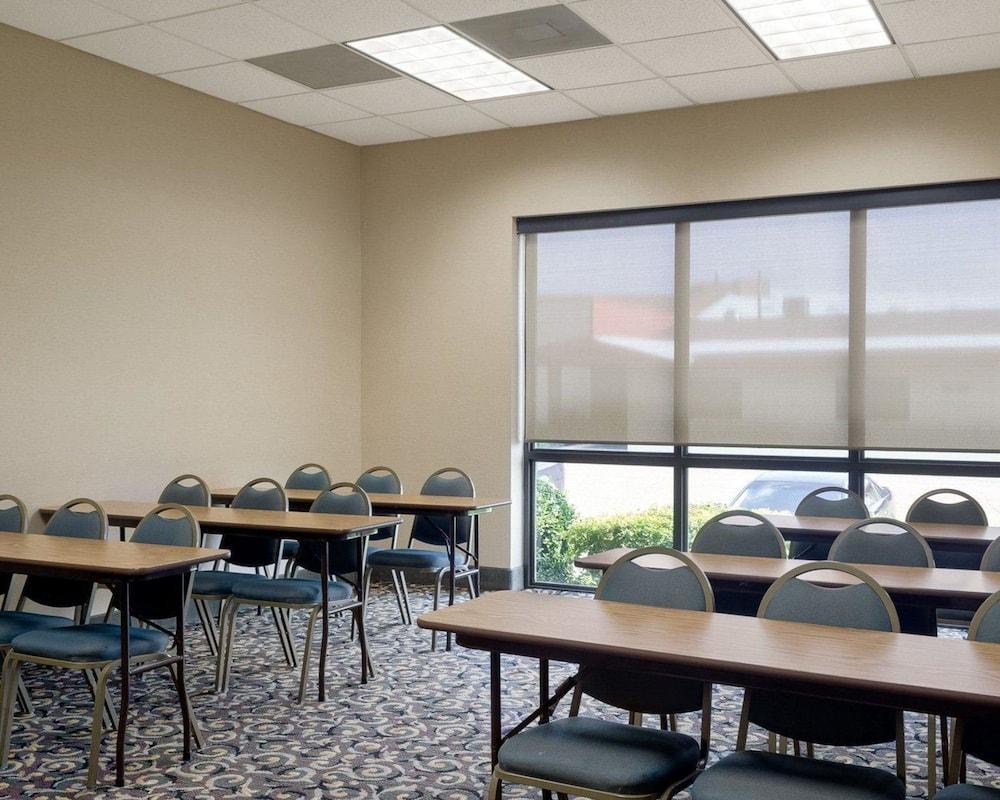 QUALITY INN COLUMBUS photo 2