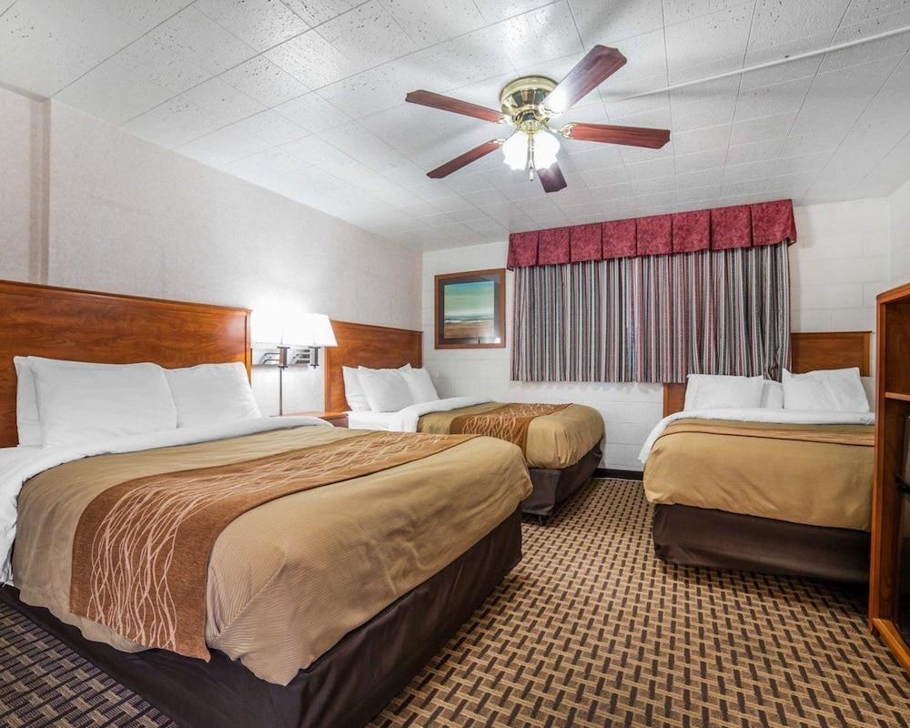 RODEWAY INN photo 2