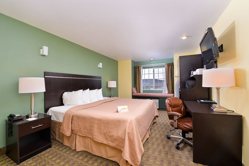 QUALITY INN & SUITES