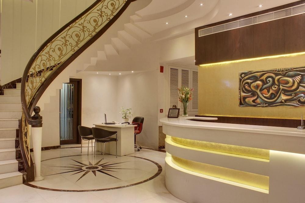 HOTEL GRAND GODWIN photo 2