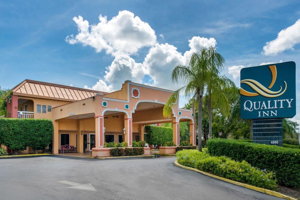 QUALITY INN & SUITES photo 4