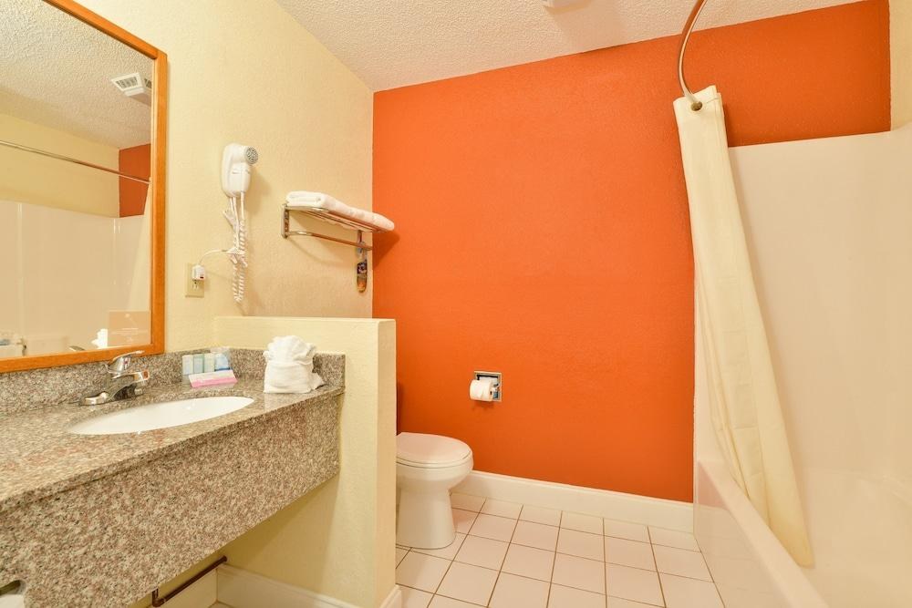 SLEEP INN photo 4