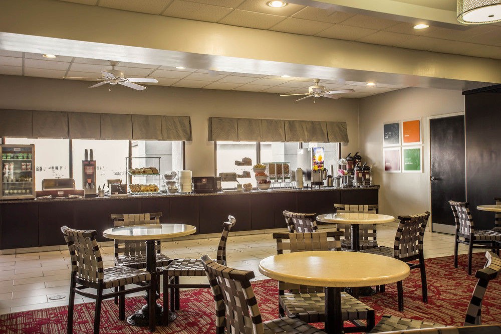 COMFORT SUITES