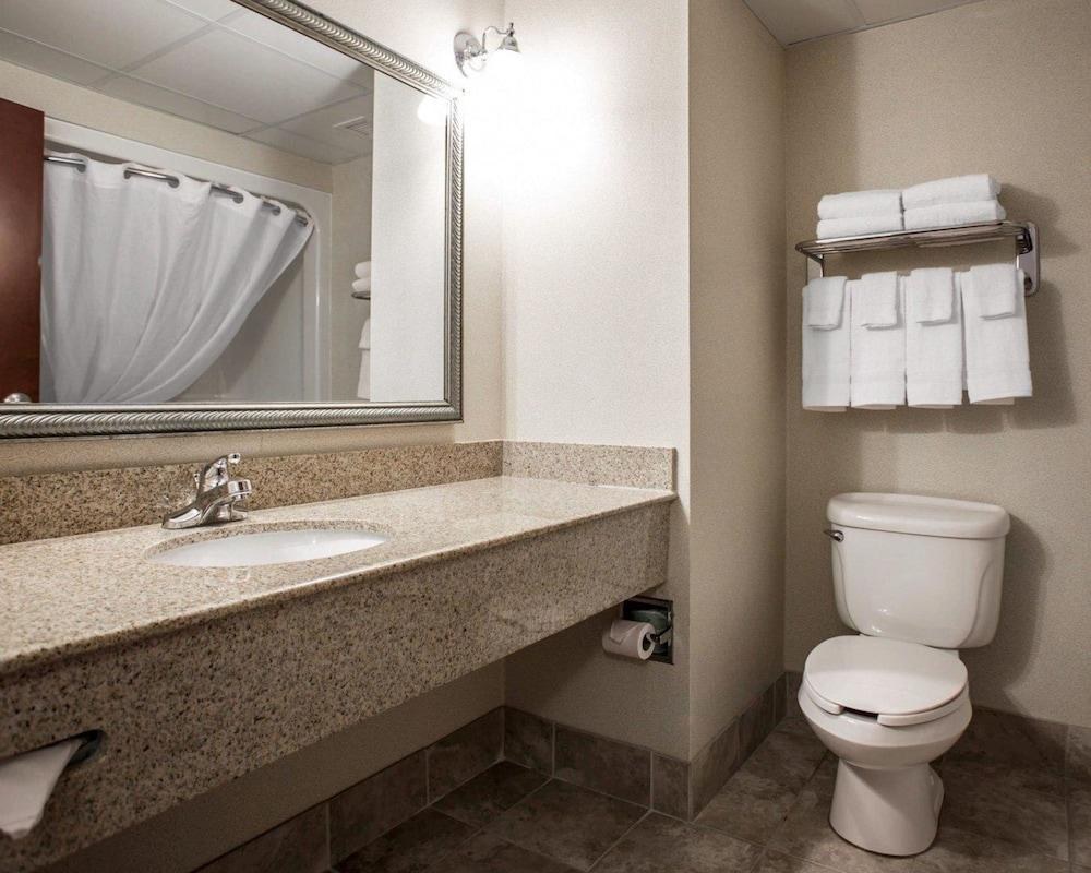 COMFORT INN photo 4
