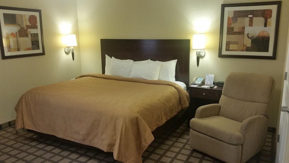 MAINSTAY SUITES photo 3