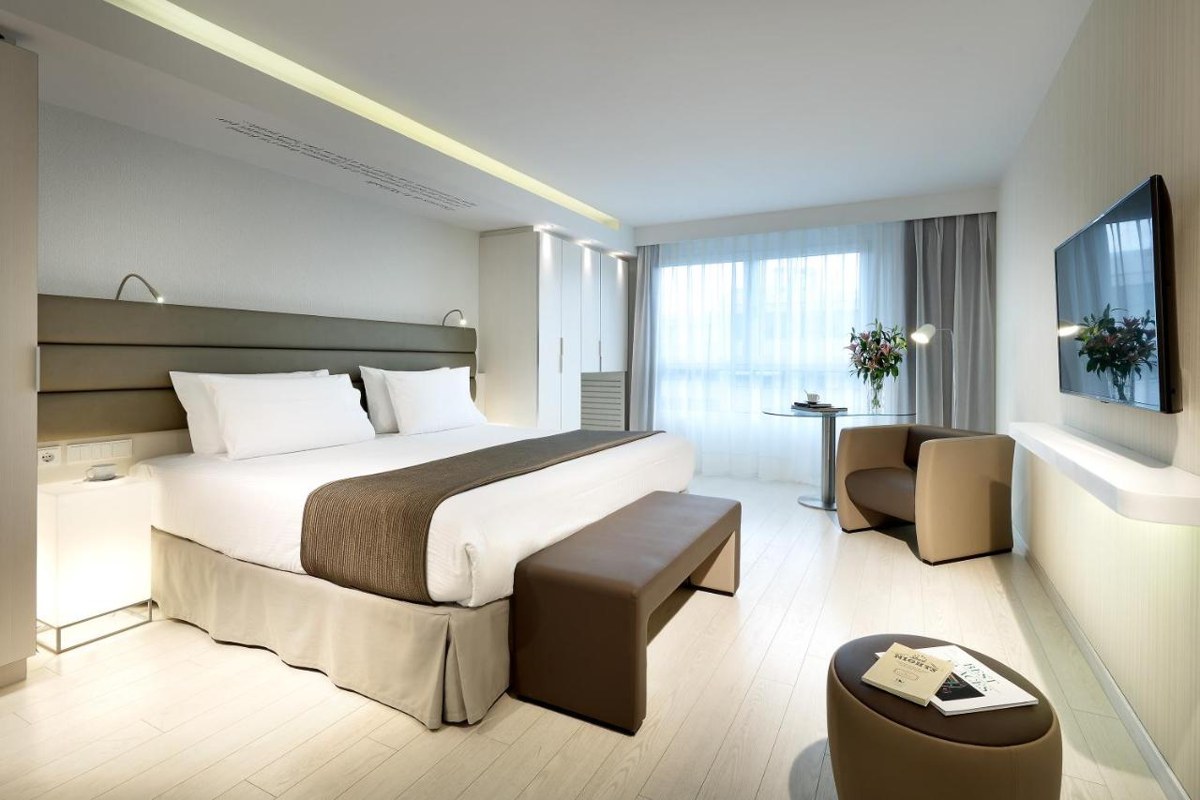 EUROSTARS BOOK HOTEL photo 2