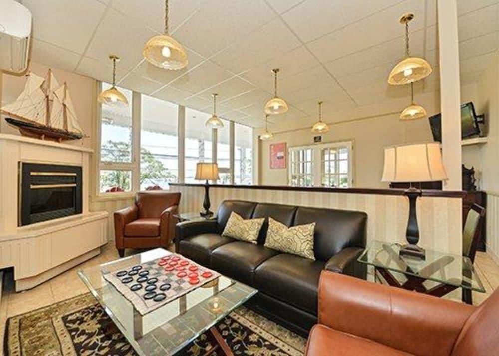COMFORT INN photo 4